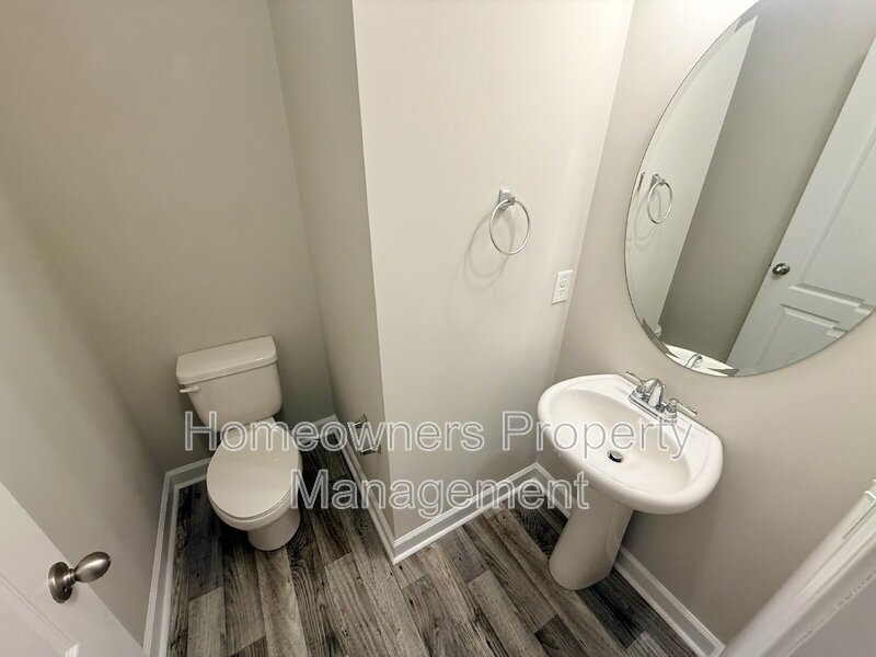 Spacious 4-Bed Oasis on Stackhouse Drive property image