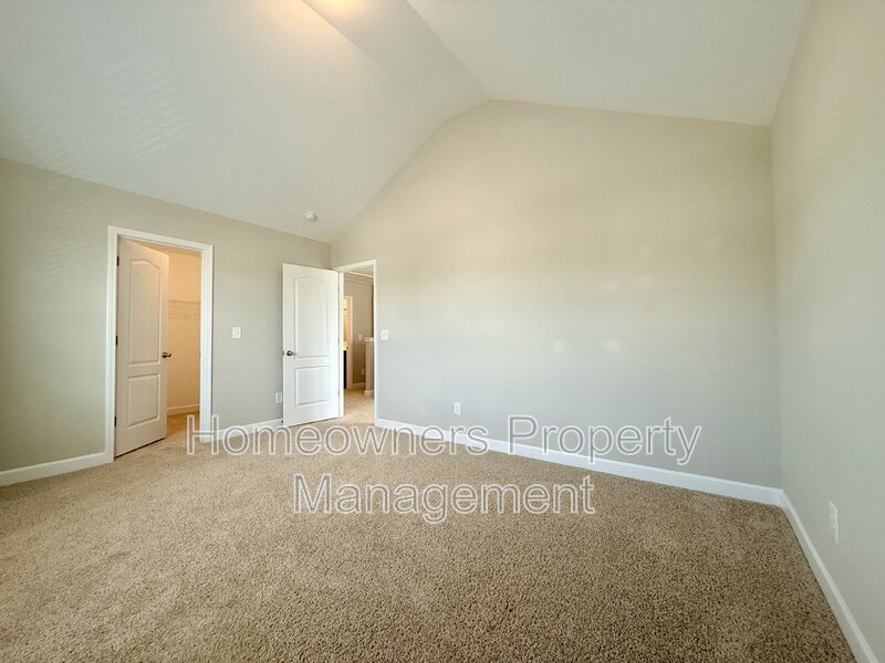 Spacious 4-Bed Oasis on Stackhouse Drive property image
