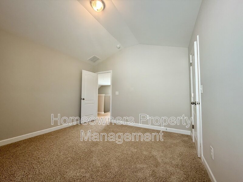 Spacious 4-Bed Oasis on Stackhouse Drive property image