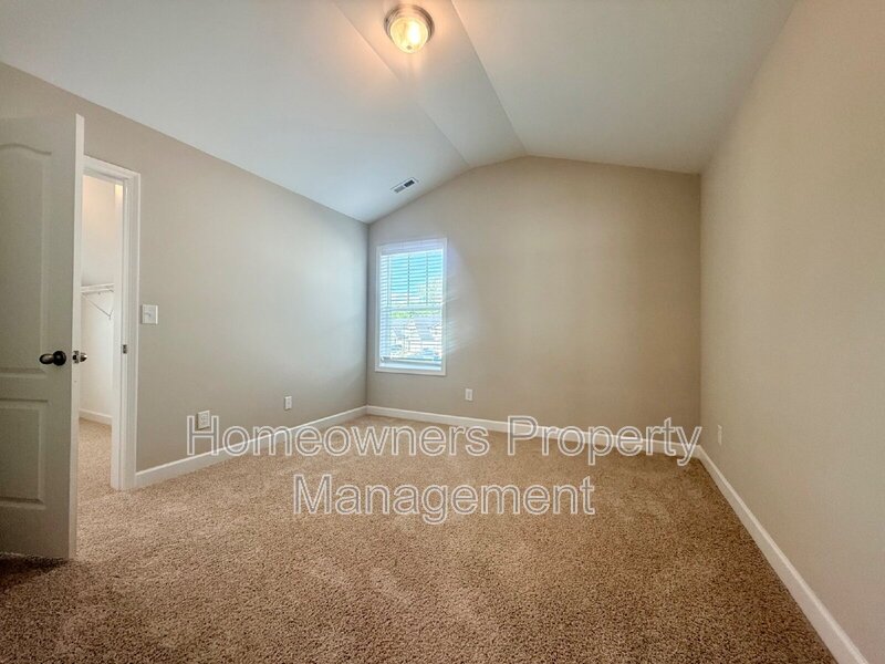 Spacious 4-Bed Oasis on Stackhouse Drive property image