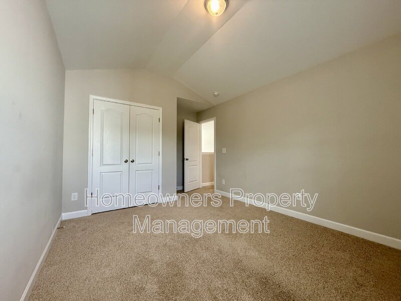 Spacious 4-Bed Oasis on Stackhouse Drive property image