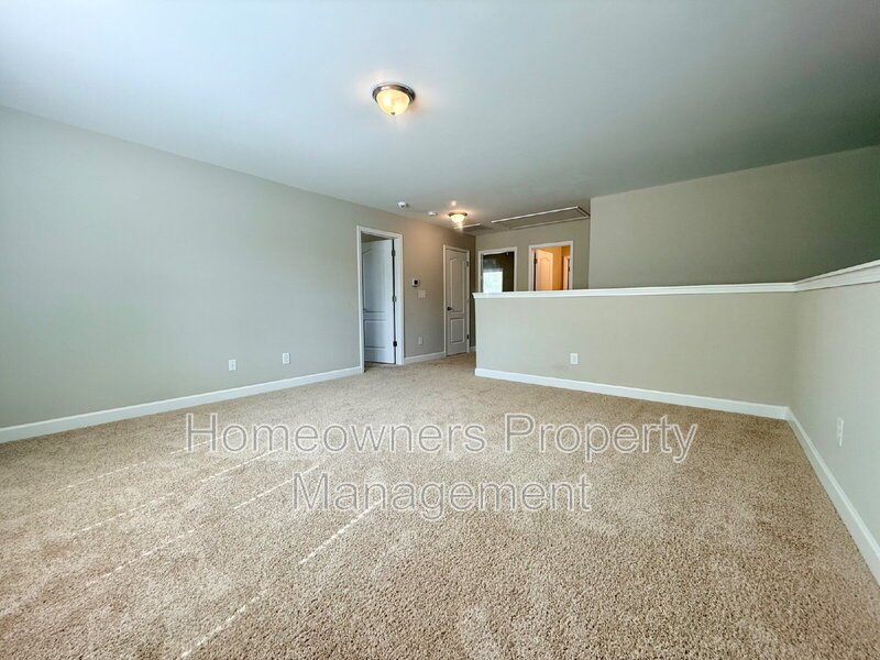 Spacious 4-Bed Oasis on Stackhouse Drive property image