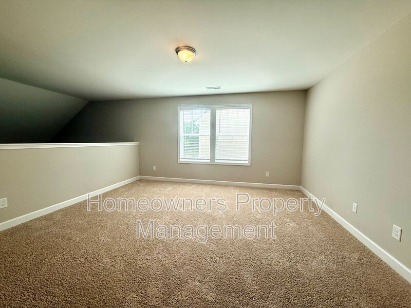 Spacious 4-Bed Oasis on Stackhouse Drive property image