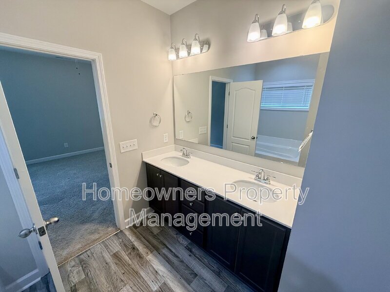 Spacious 4-Bed Oasis on Stackhouse Drive property image