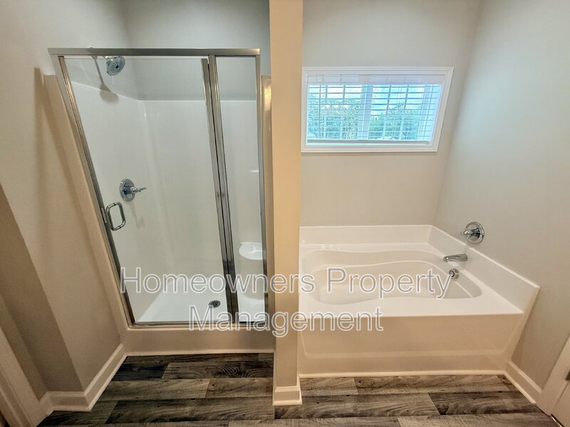 Spacious 4-Bed Oasis on Stackhouse Drive property image