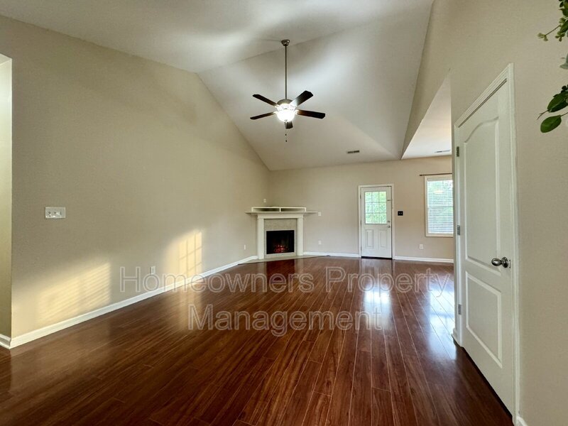***COMING SOON****
267 Boswell St property image