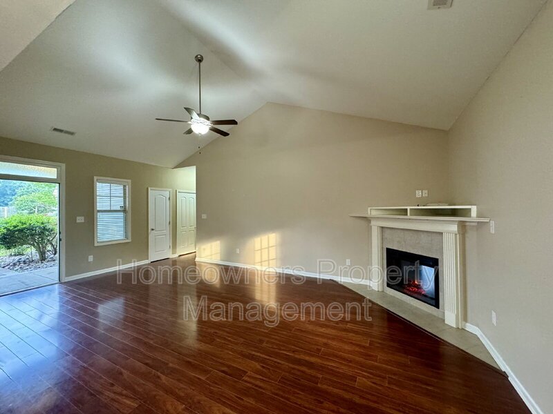 ***COMING SOON****
267 Boswell St property image