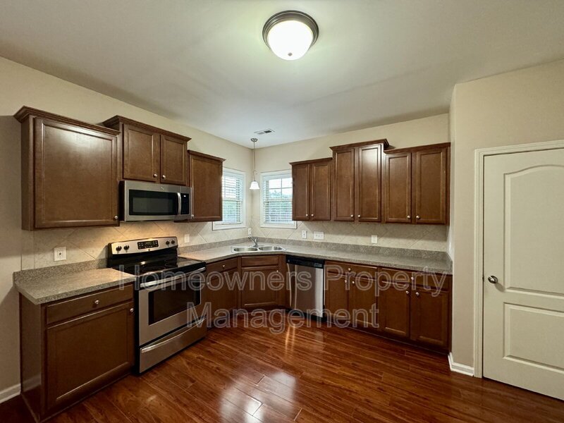 ***COMING SOON****
267 Boswell St property image