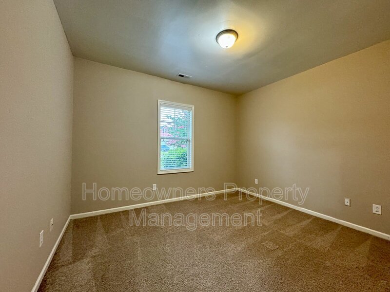 ***COMING SOON****
267 Boswell St property image