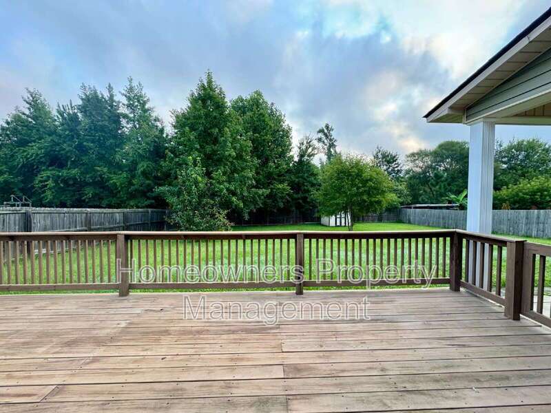 ***COMING SOON****
267 Boswell St property image
