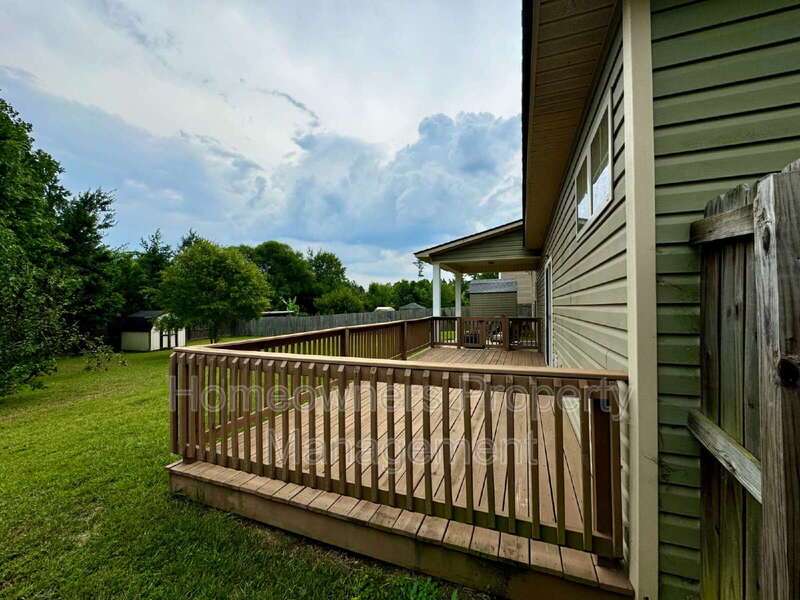 ***COMING SOON****
267 Boswell St property image