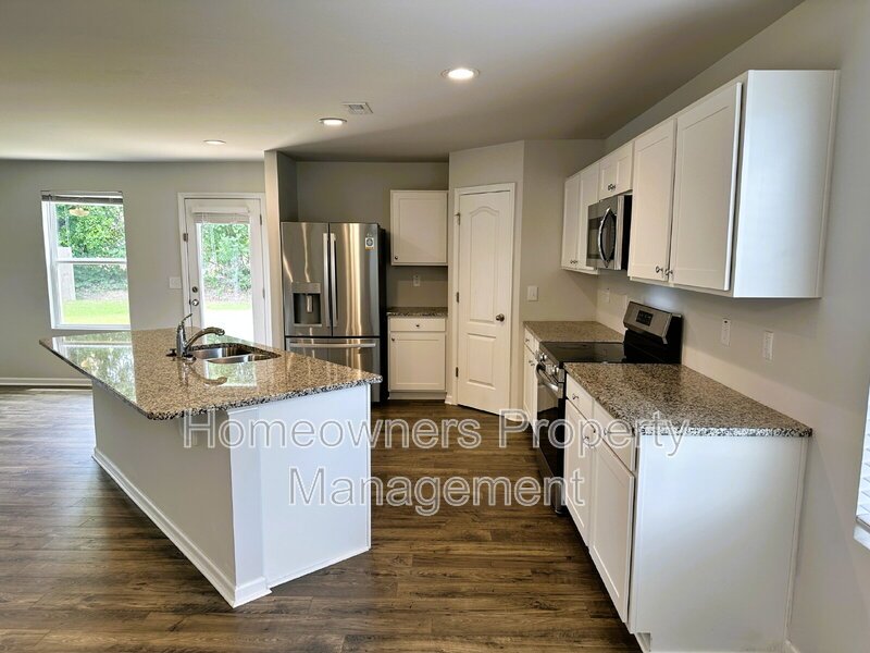 240 Melbourne Dr. Raeford property image