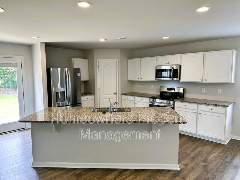 240 Melbourne Dr. Raeford property image