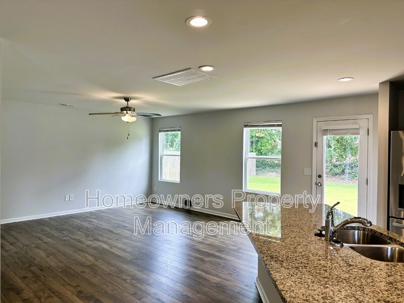 240 Melbourne Dr. Raeford property image
