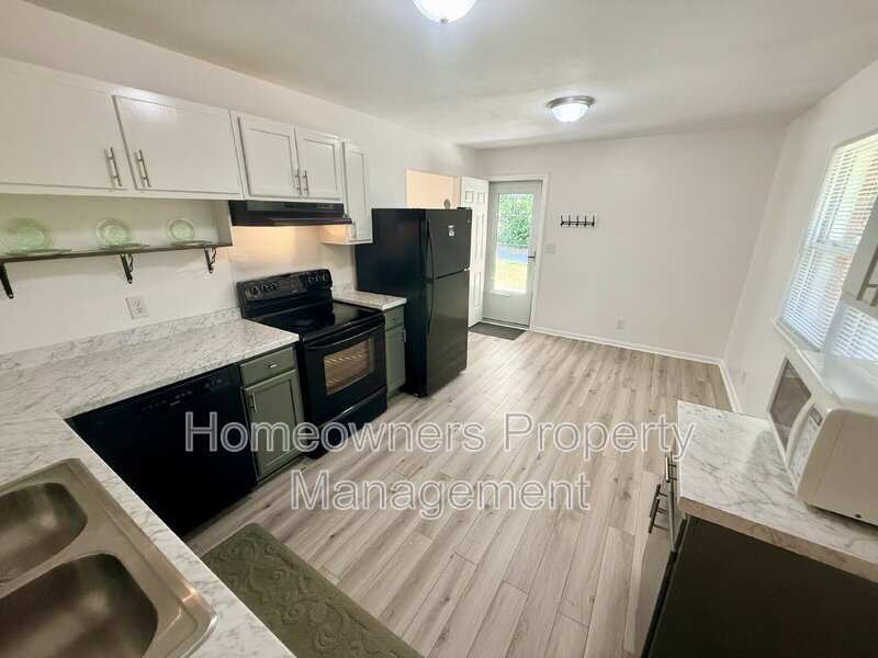815 McNeil St, Spring Lake, NC property image