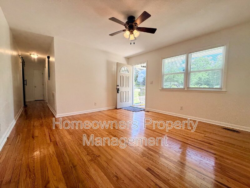 815 McNeil St, Spring Lake, NC property image