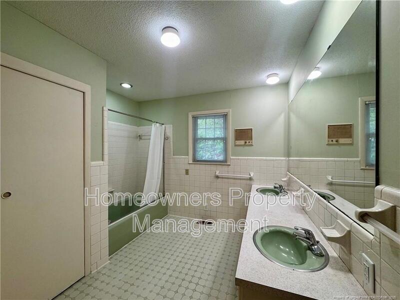 400 Harrill Cir, Spring Lake property image