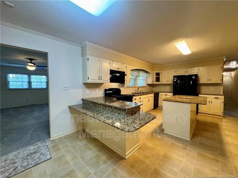 400 Harrill Cir, Spring Lake property image