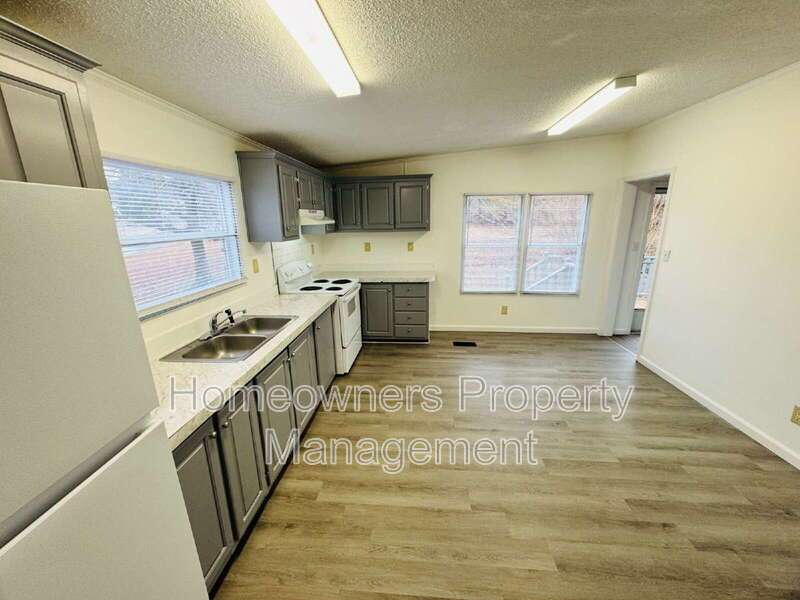 61 Lexington Ln property image
