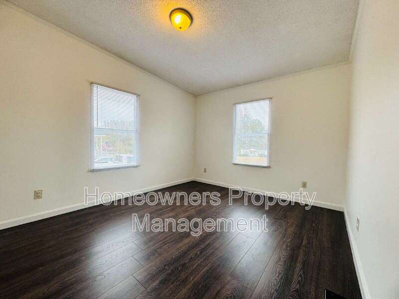 61 Lexington Ln property image