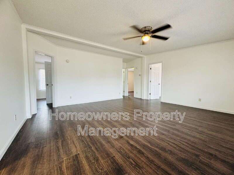 61 Lexington Ln property image