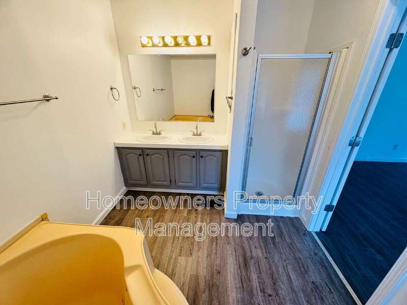 61 Lexington Ln property image