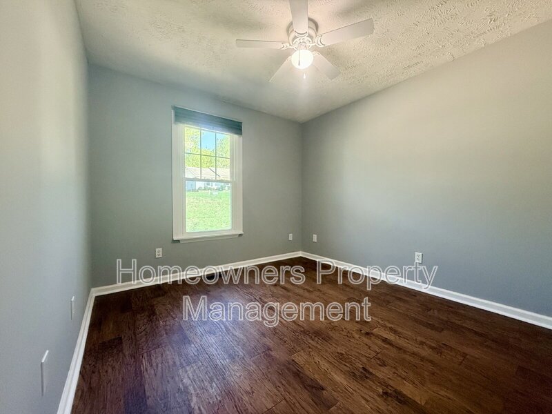 6439 Applewhite property image