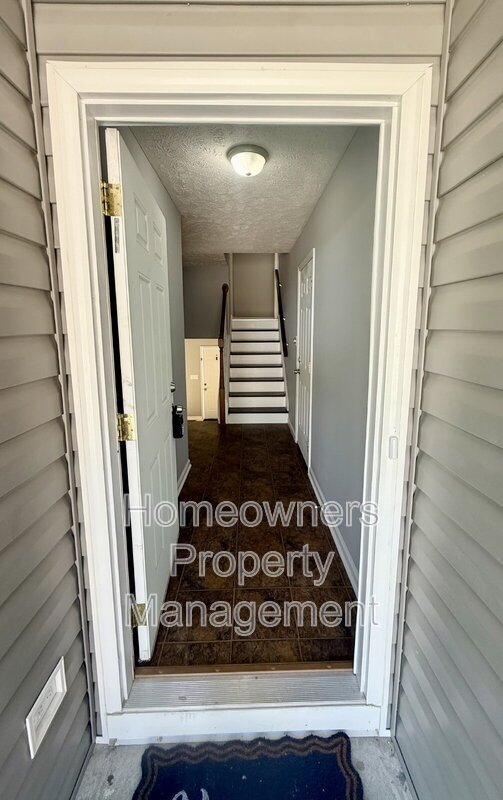 6439 Applewhite property image