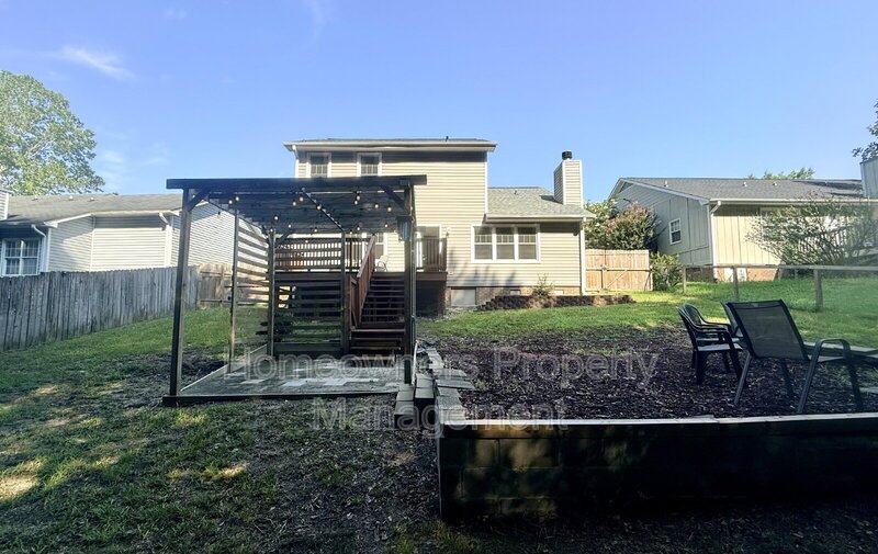 6439 Applewhite property image