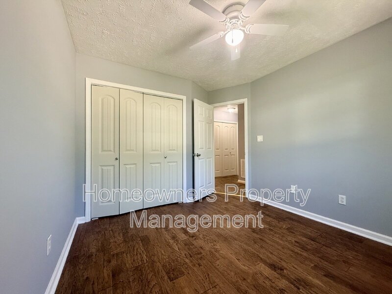 6439 Applewhite property image