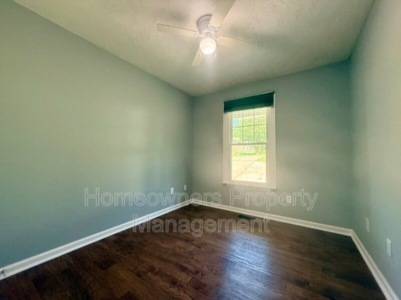 6439 Applewhite property image