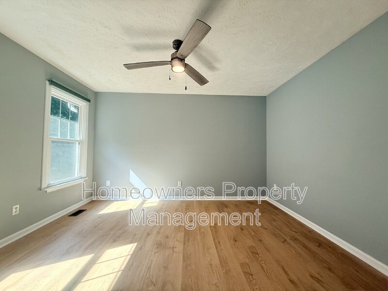 6439 Applewhite property image