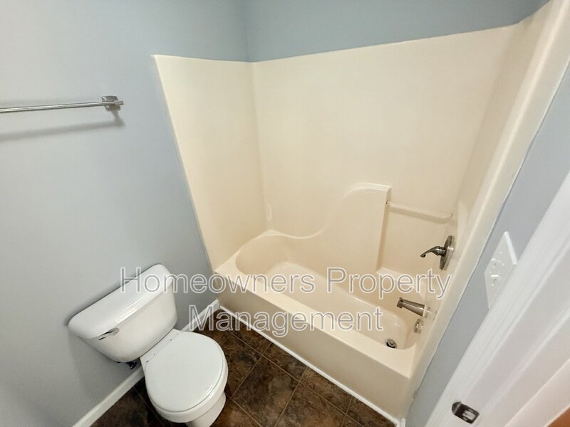 6439 Applewhite property image