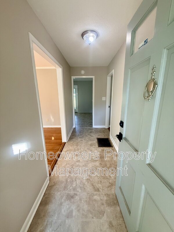 Beautifully Updated 3-Bedroom Home with Granite Countertops & Large Fenced Backyard! property image