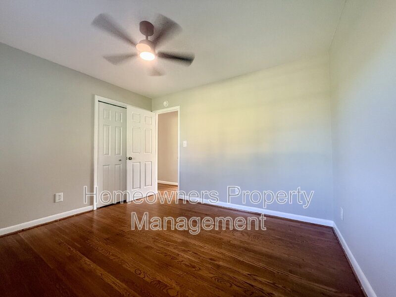 Beautifully Updated 3-Bedroom Home with Granite Countertops & Large Fenced Backyard! property image