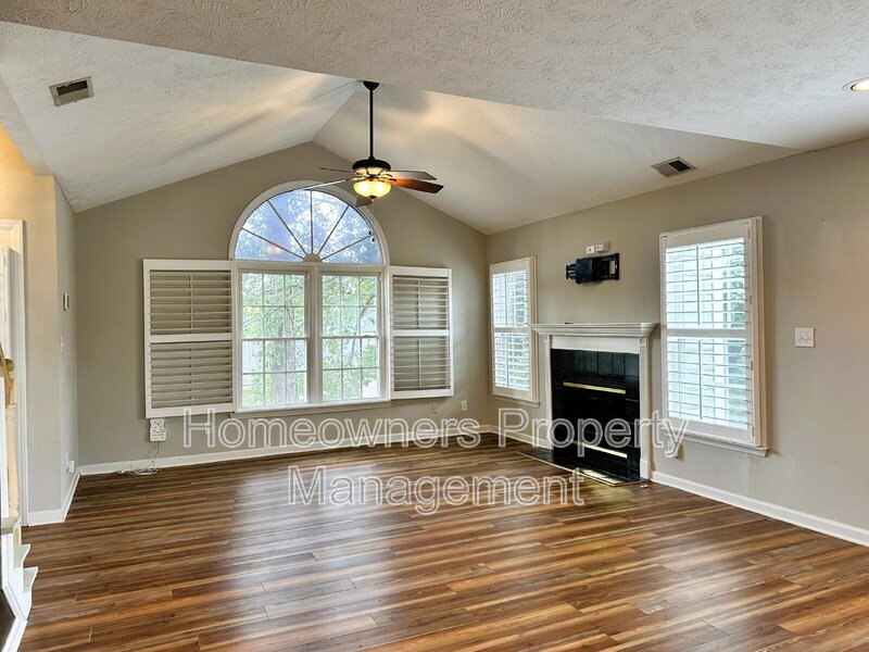 2940 Amelia Dr property image
