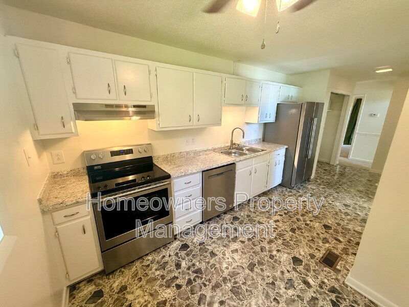 Charming 3-Bed, 2-Bath Haven at 1009 Louisburg Place, Fayetteville! property image