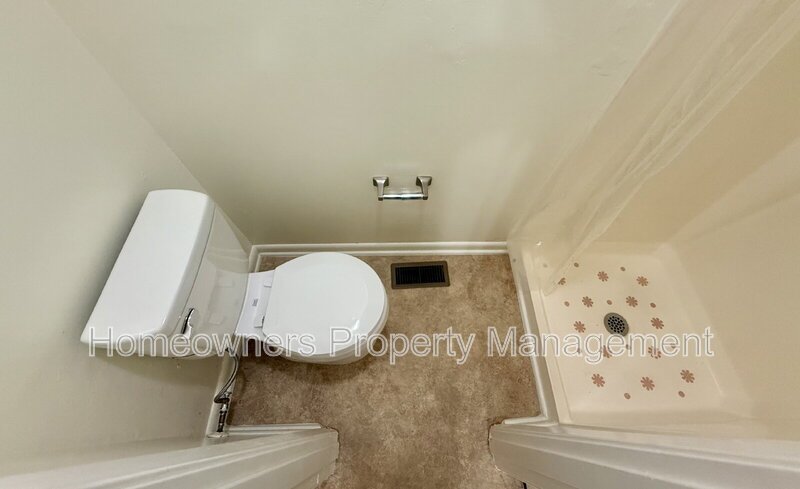Charming 3-Bed, 2-Bath Haven at 1009 Louisburg Place, Fayetteville! property image