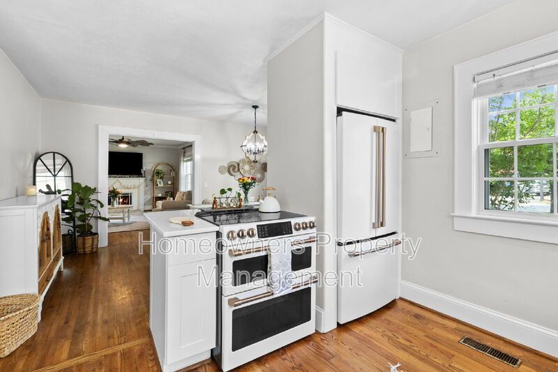 816 Winston Ave property image
