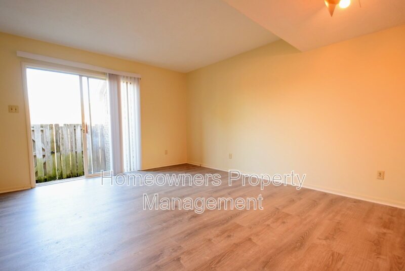 421 Kirkcaldy Court - Townhome Minutes from Fort Bragg property image