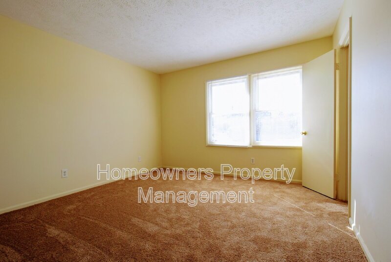421 Kirkcaldy Court - Townhome Minutes from Fort Bragg property image