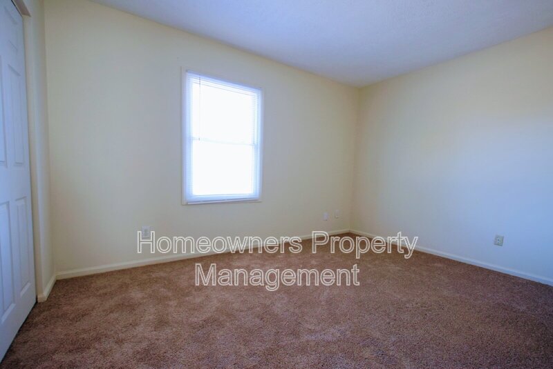 421 Kirkcaldy Court - Townhome Minutes from Fort Bragg property image