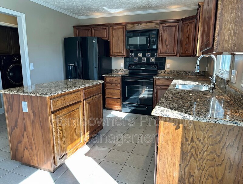 6521 Ryefield Dr property image