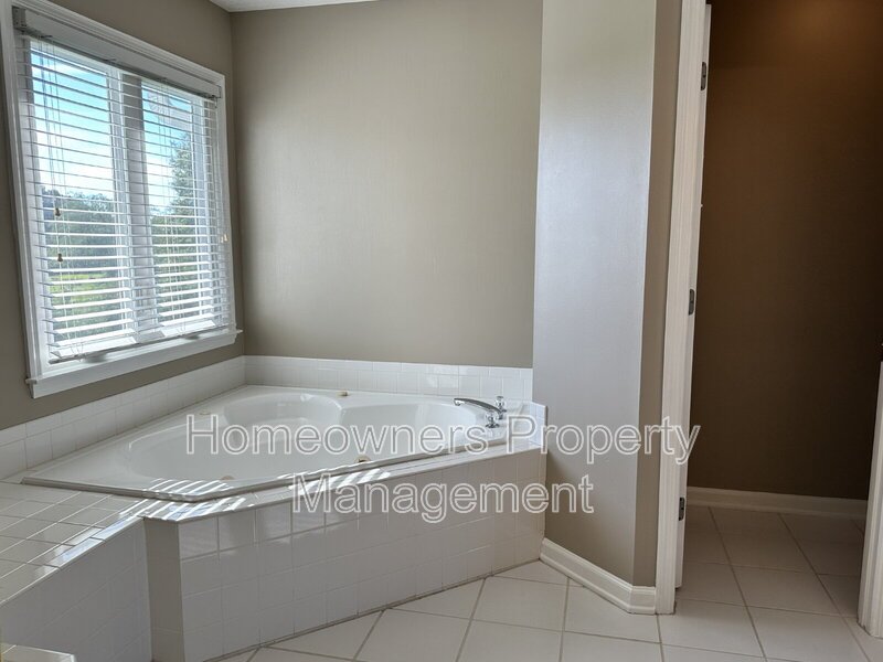 6521 Ryefield Dr property image